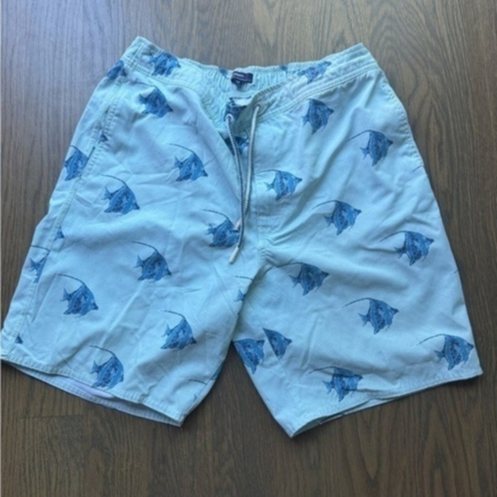 Johnnie-O Hatton Lined Elastic Waist Swim, Board Shorts. Fish Print, Size M